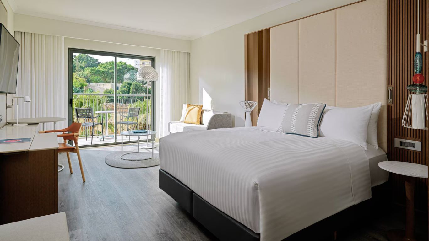 Malta Marriott Resort & Spa-Superior soba.jpg
