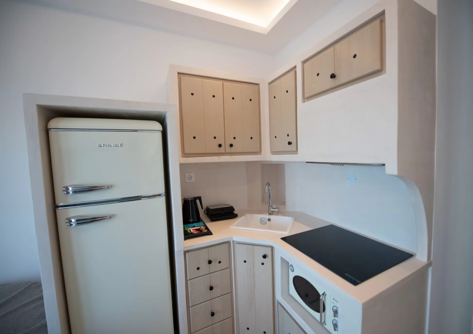 Flisvos Beachfront Apartments junior apartman kuhinja