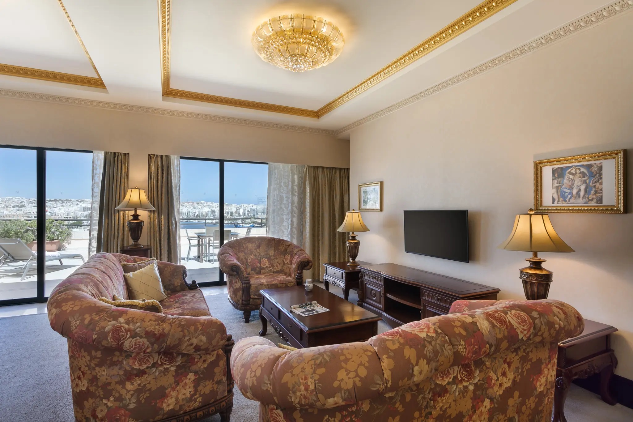 Grand Hotel Excelsior-Royal suite.jpg