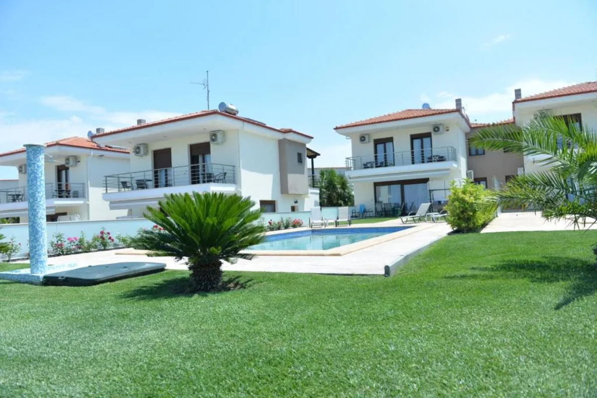 Villas Hanioti spoljni izgled.jpg