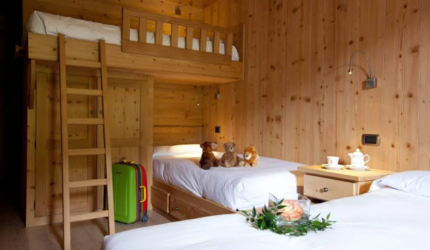 Hotel Funivia četvorokrevetna soba
