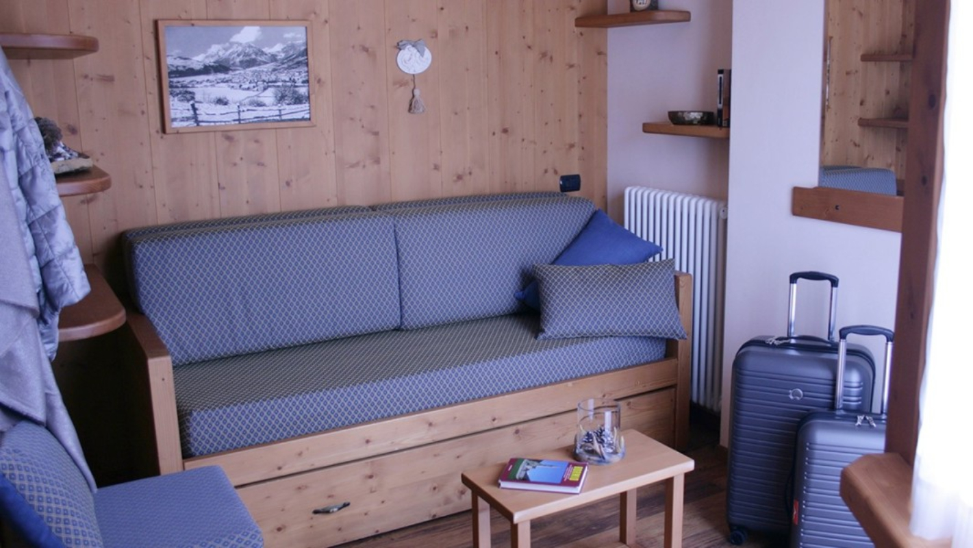 Hotel Larice Bianco junior apartman dnevna soba