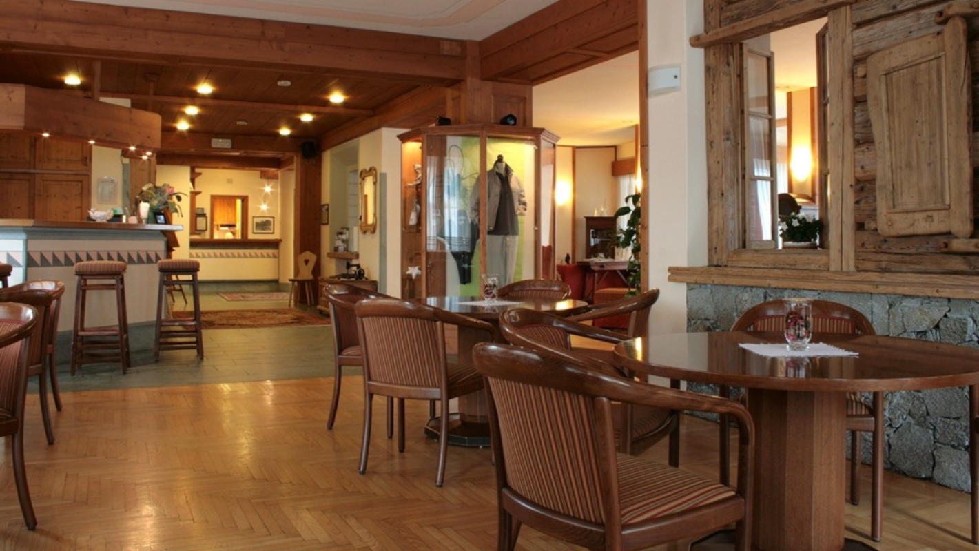 Hotel Larice Bianco lounge bar