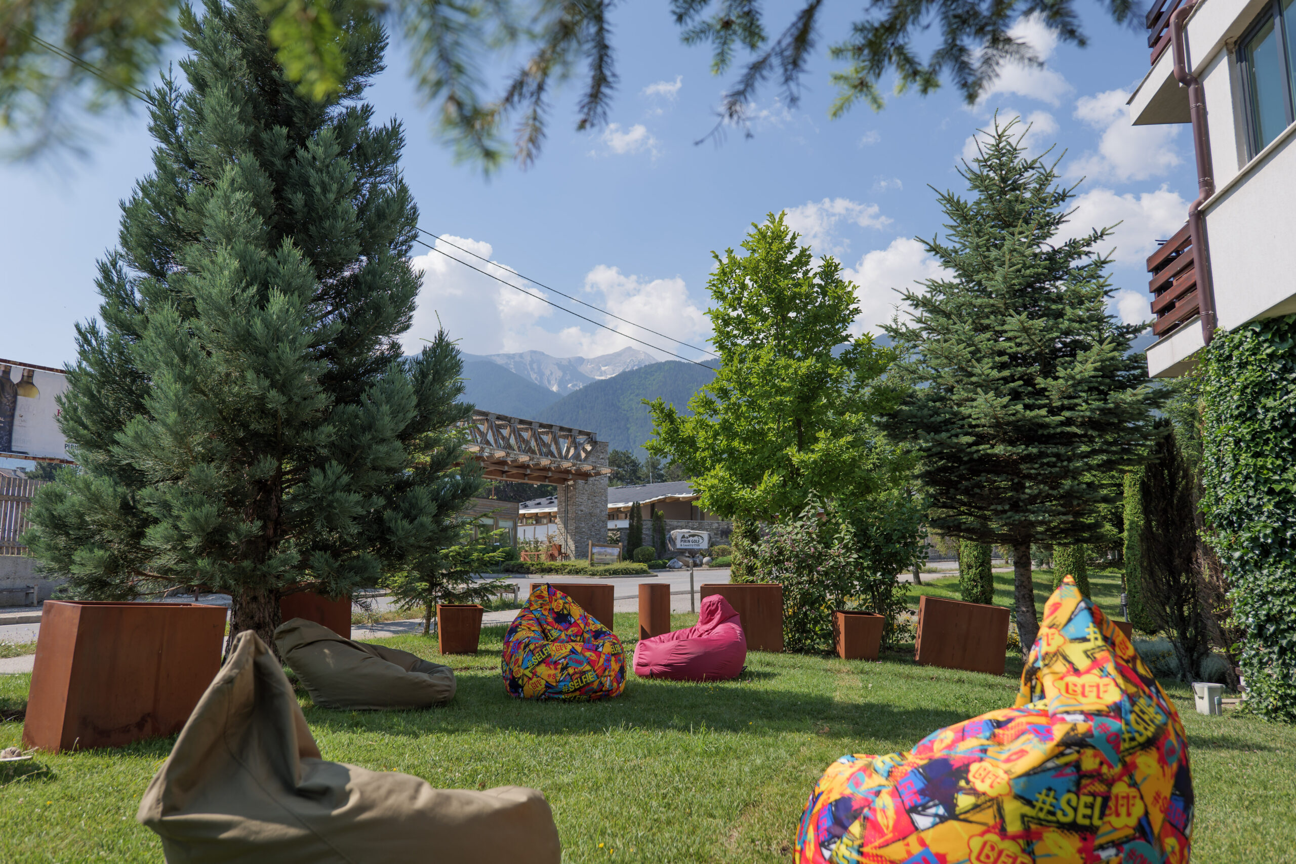 Local Stay-Basta hotela.jpg