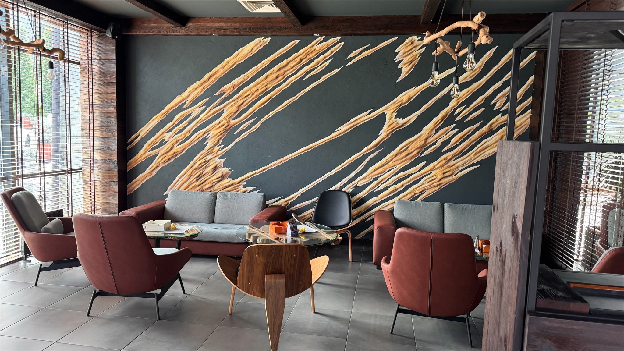 Local Stay-Lobby.jpg
