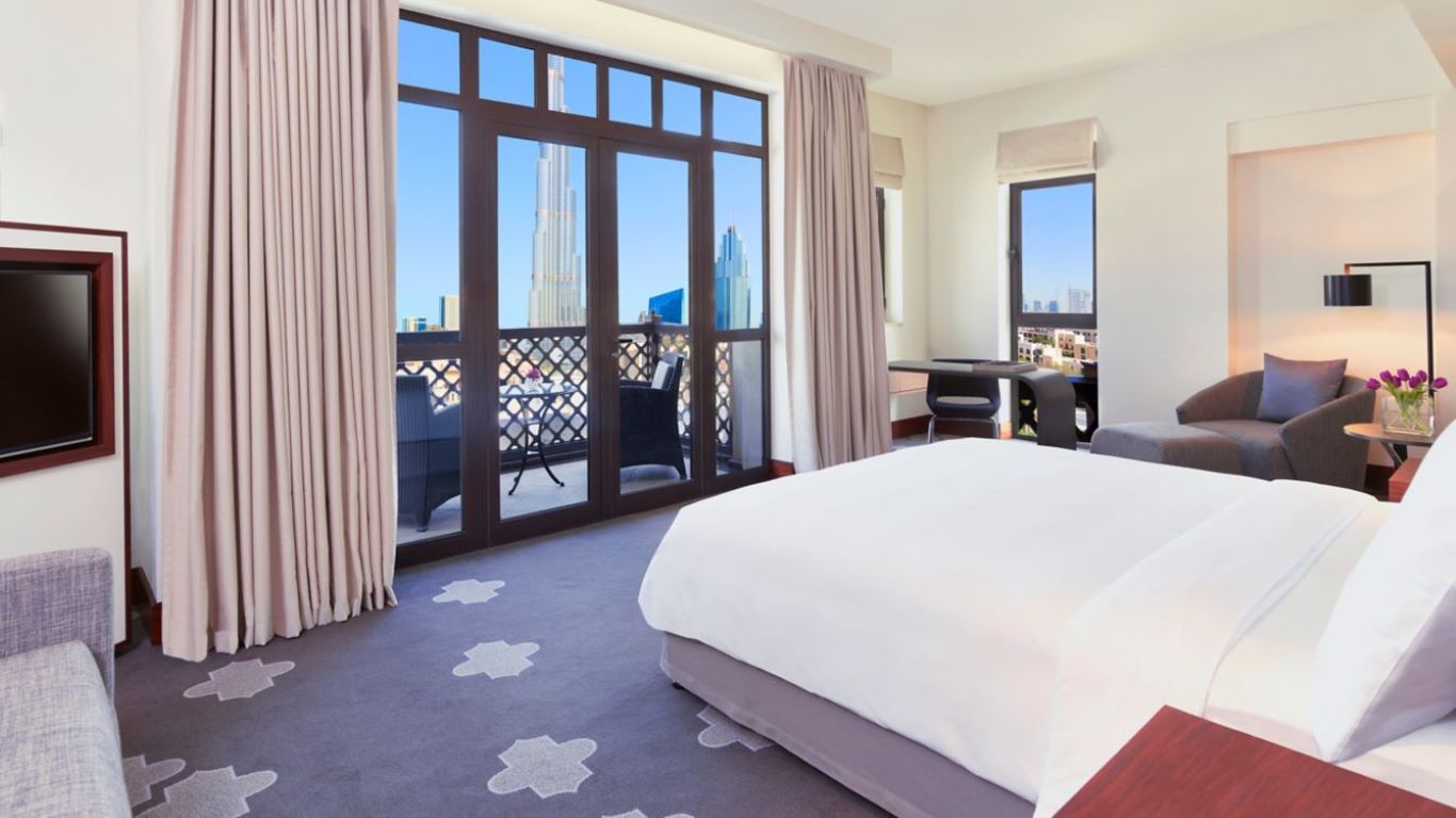 The Heritage Hotel-Premier soba Landmark view.jpg