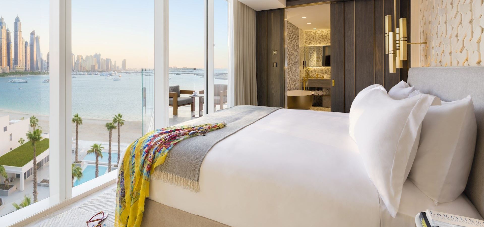 Five Palm Jumeirah Hotel-Junior suite pogled more.jpg