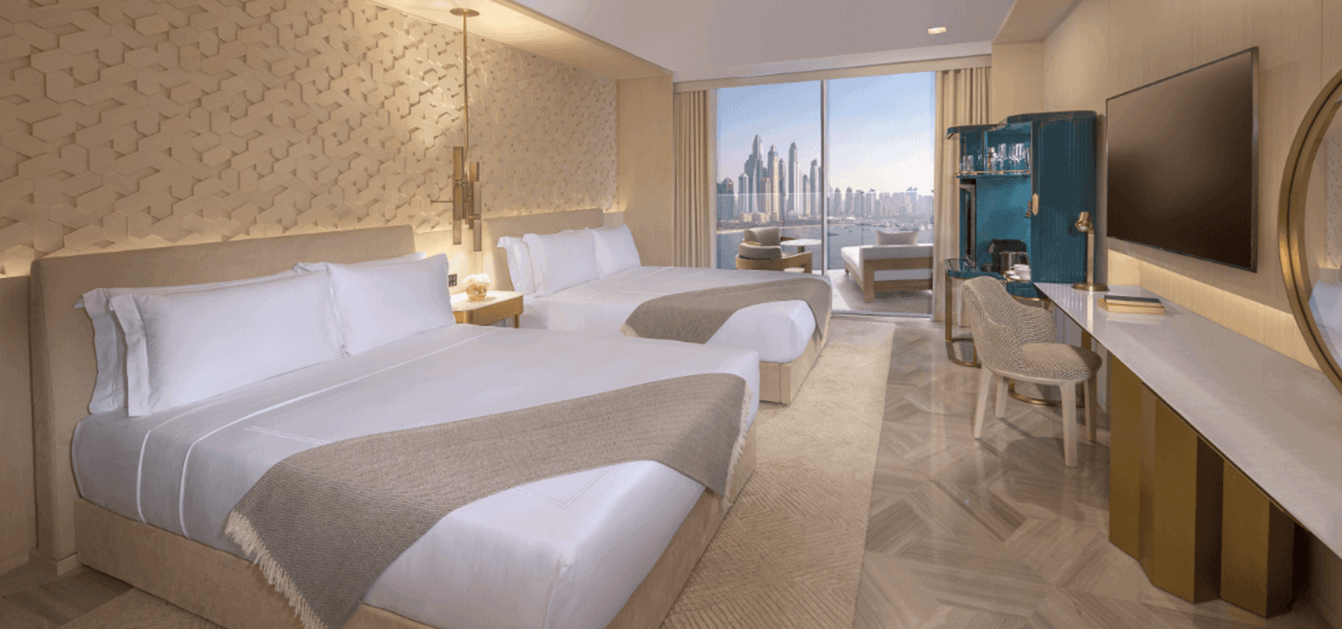 Five Palm Jumeirah-Lux pogled more Queen.png