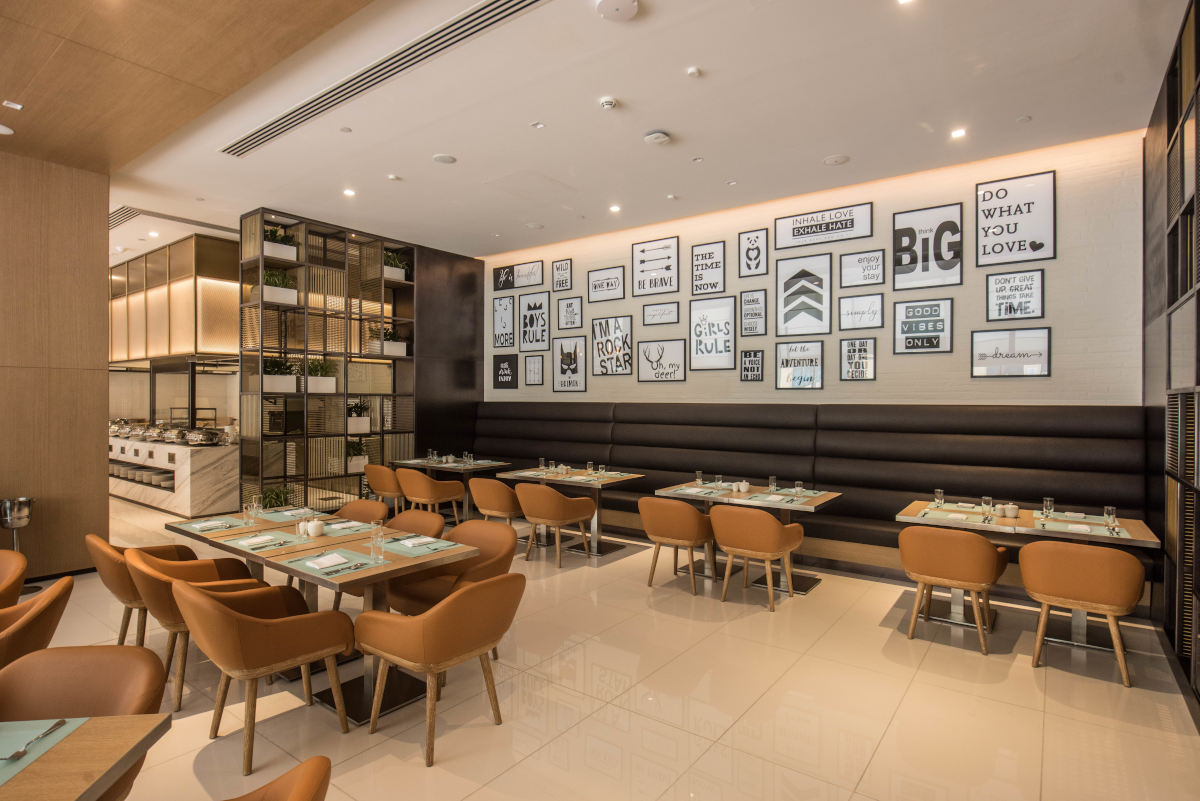 Hotel Novotel Bur Dubai-Restoran.jpg