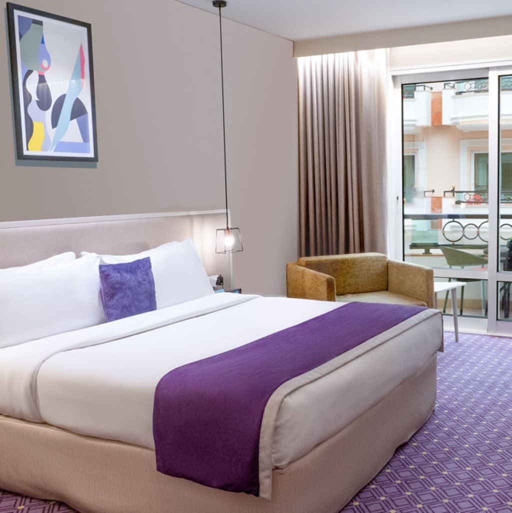 Hotel Leva Mazaya Centre Dubai-Deluxe soba.jpg