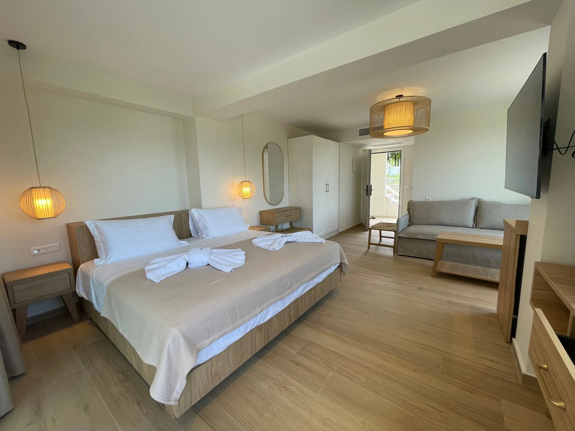 Serenity Hill deluxe suite.jpg