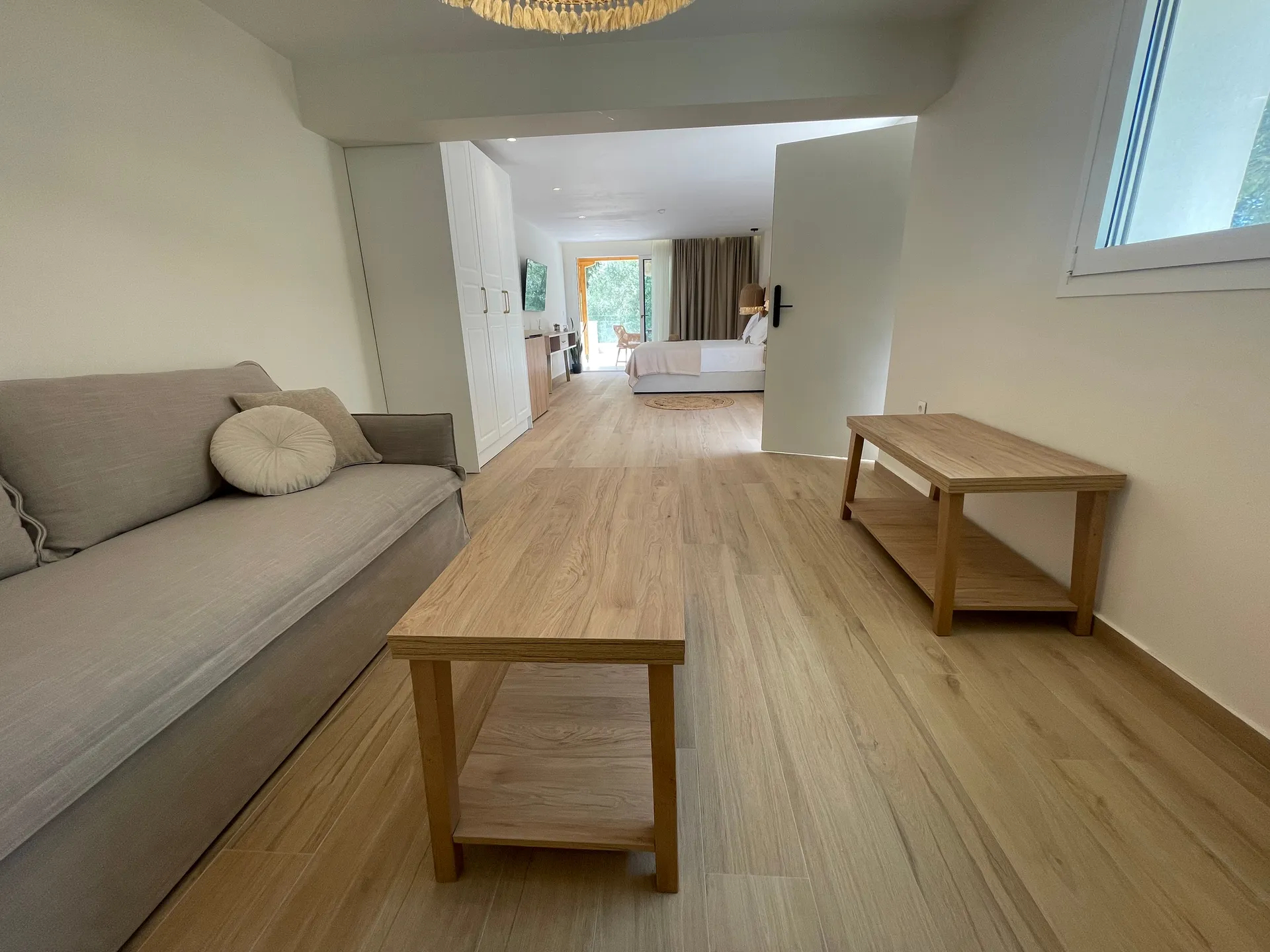 Serenity Hill executive studio 1.jpg