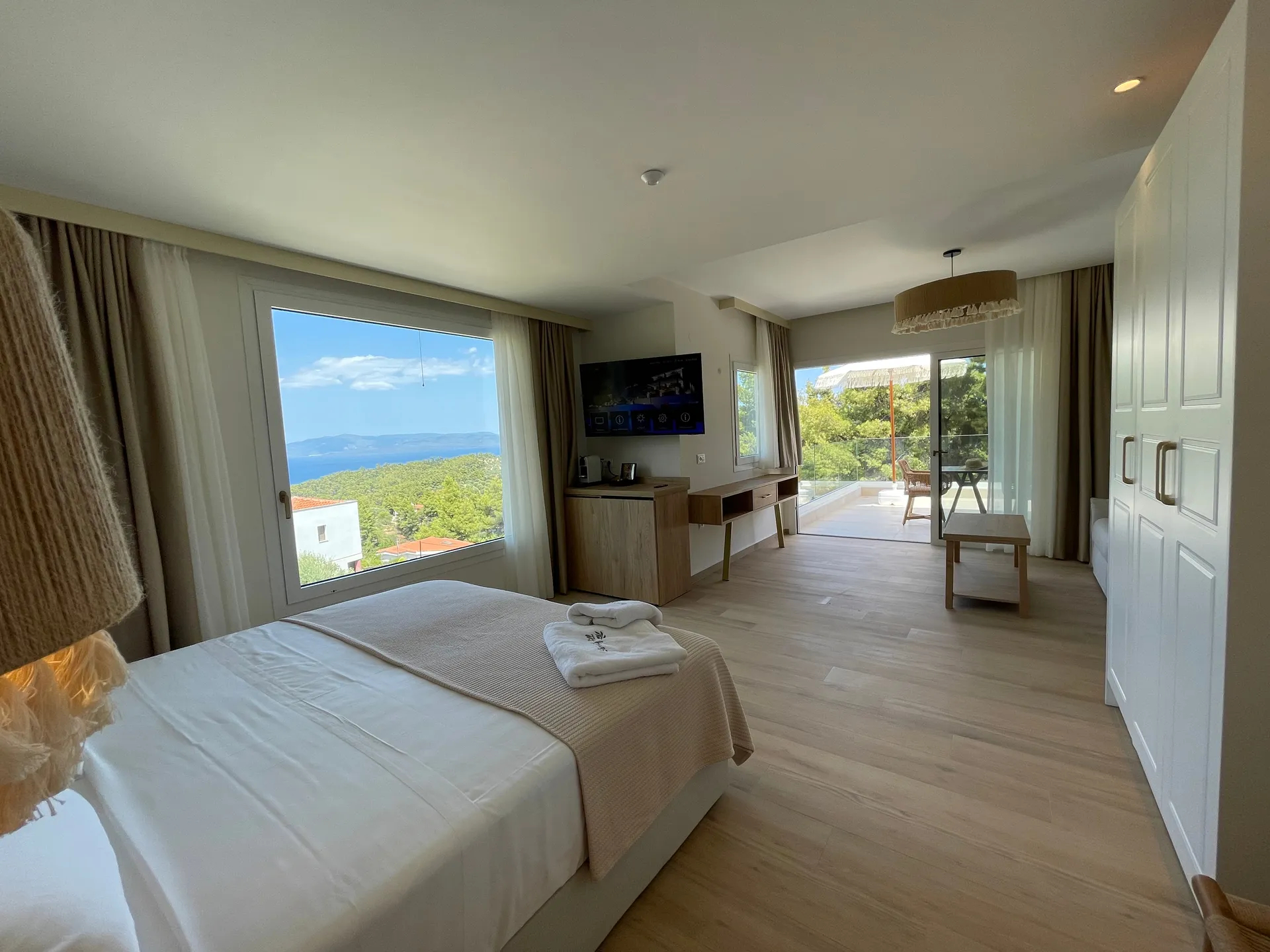 Serenity Hill superior suite.jpg