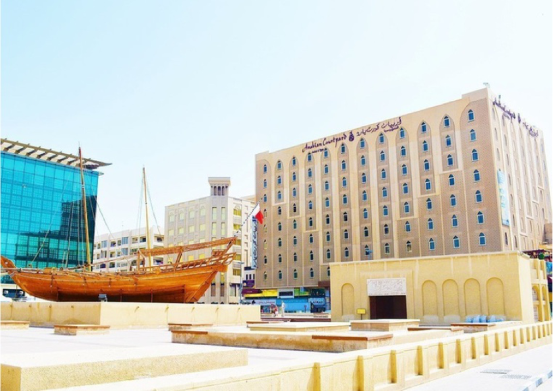 Arabian Courtyard Hotel & Spa-Zgrada hotela.png