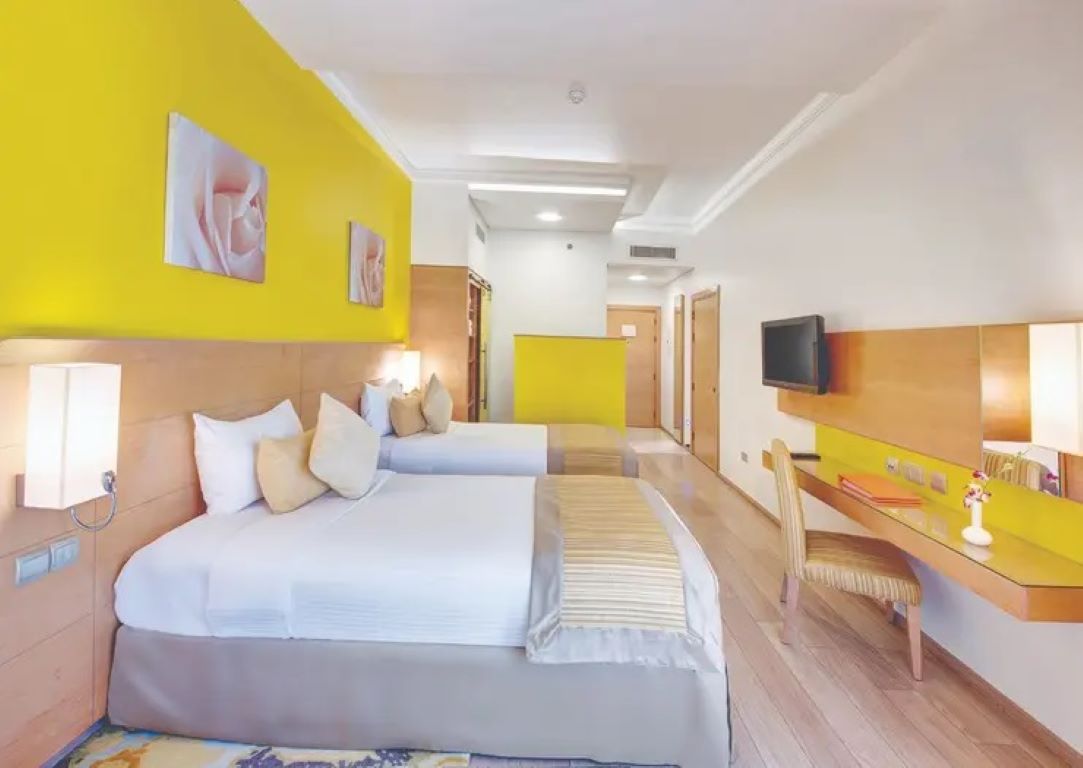Al Khoory Executive Hotel-Deluxe soba.jpg