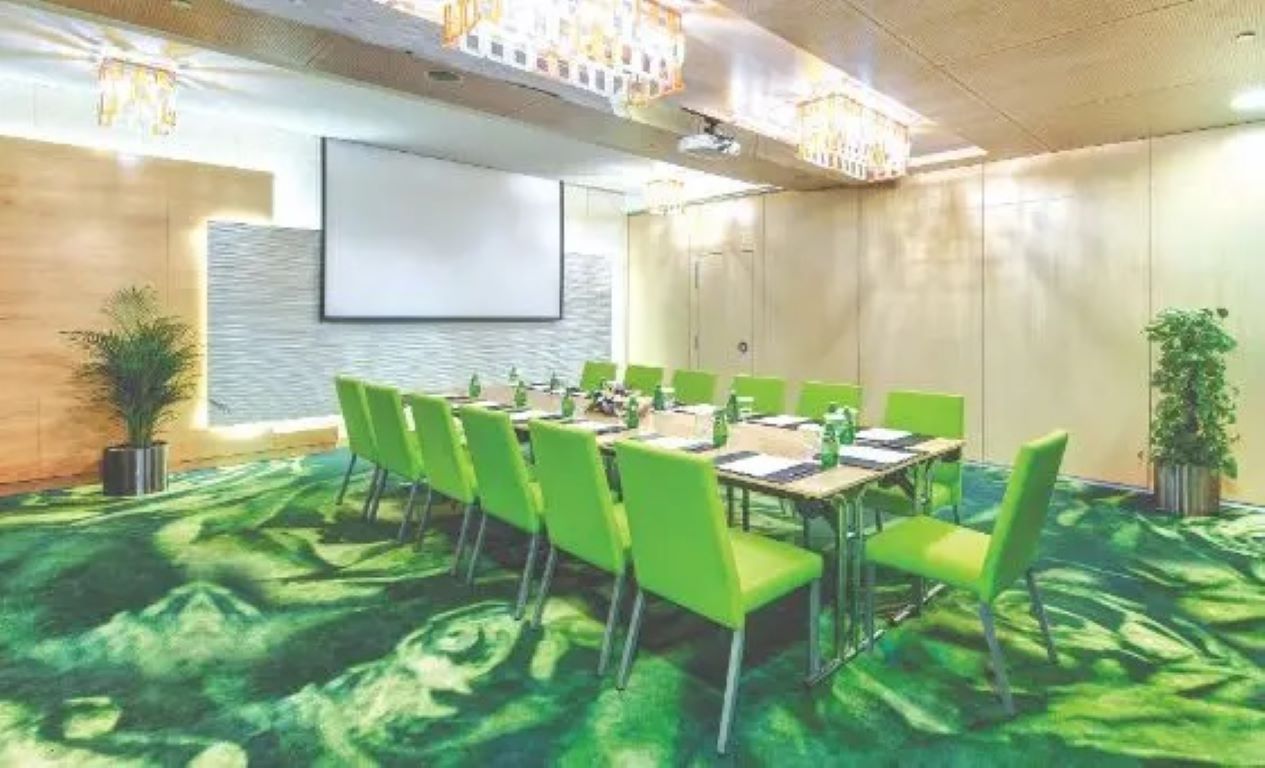 Al Khoory Executive Hotel-Sala za sastanke.jpg