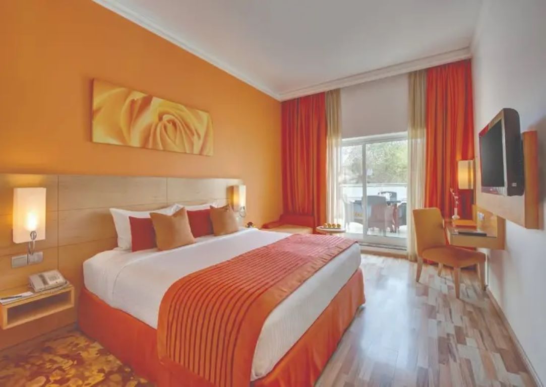 Al Khoory Executive Hotel-Superior soba.jpg