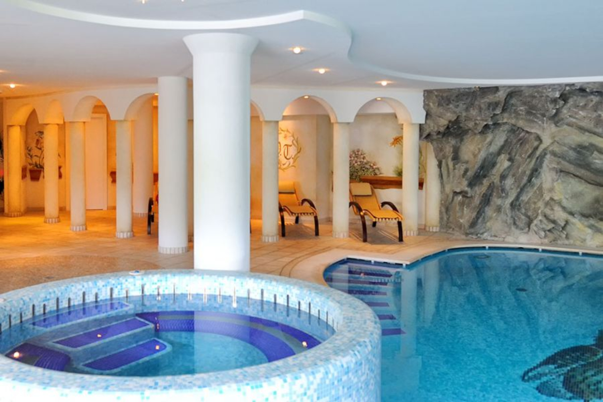 Hotel Touring bazen