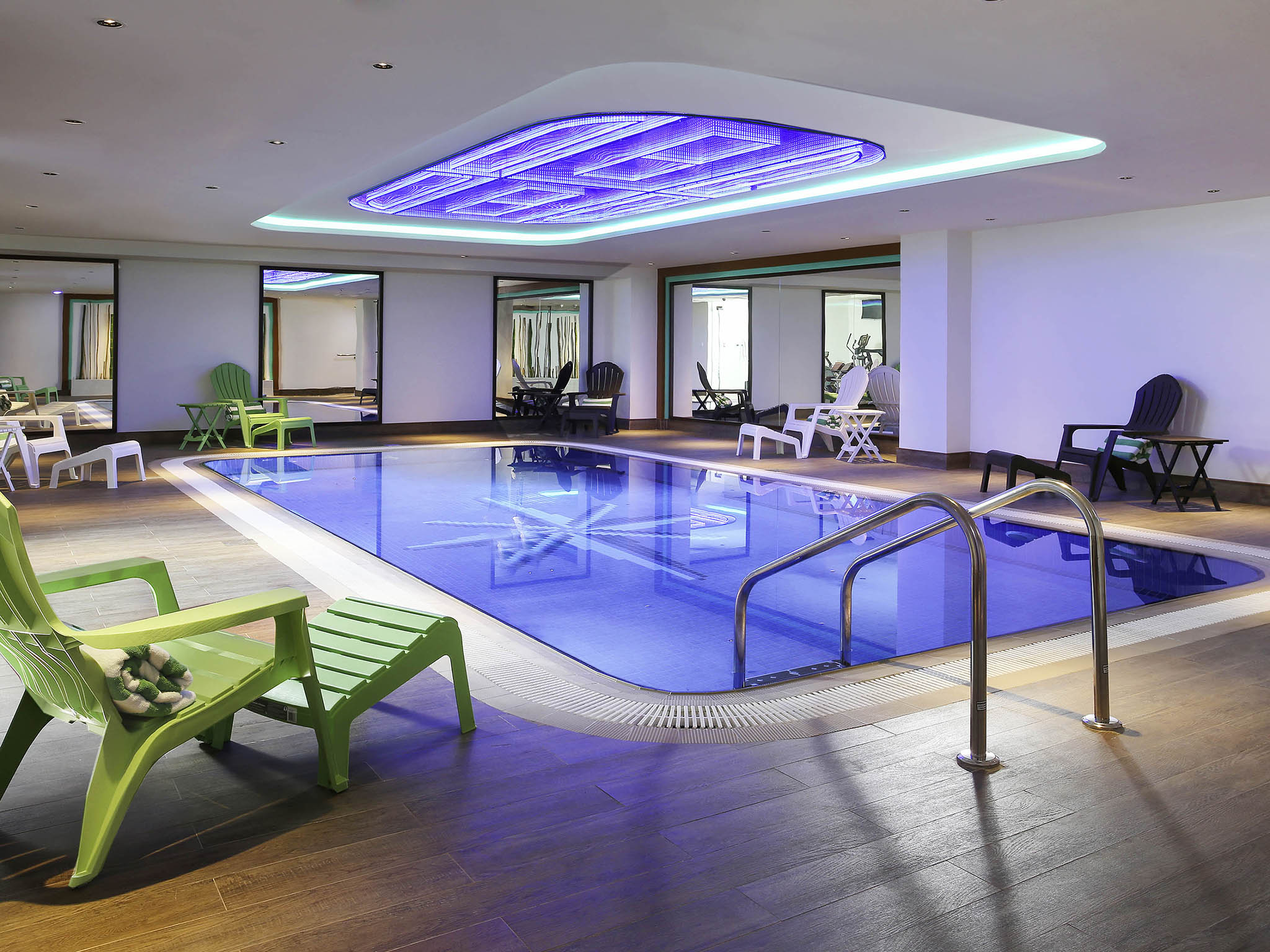 Ibis Styles Dubai Jumeira-Bazen.jpg