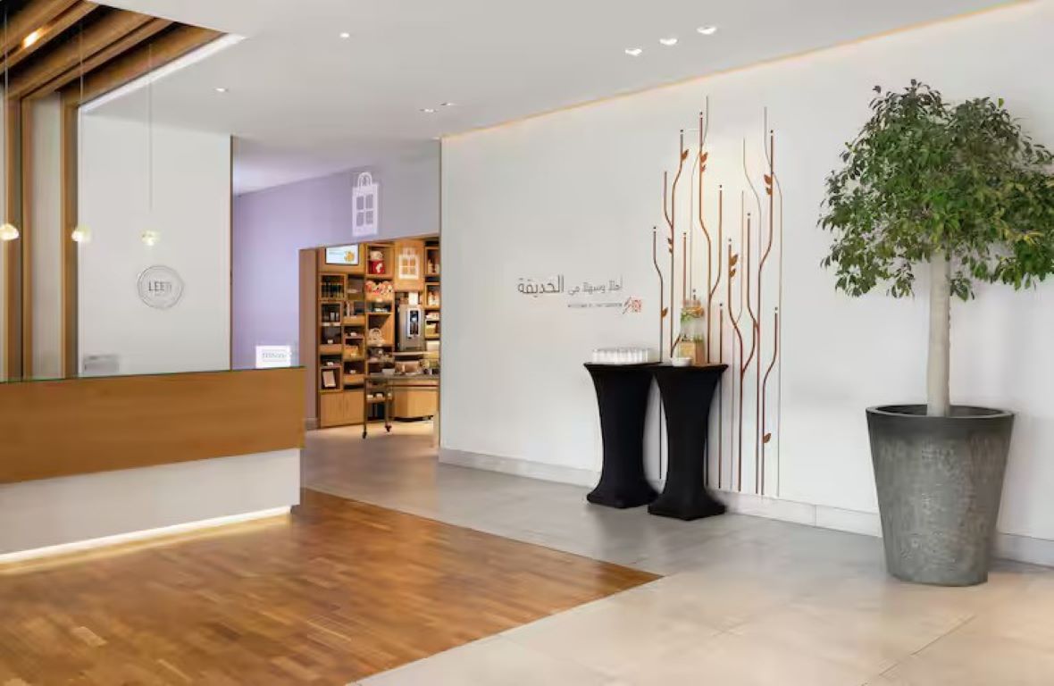 Hilton Garden Inn Dubai-Recepcija.jpg