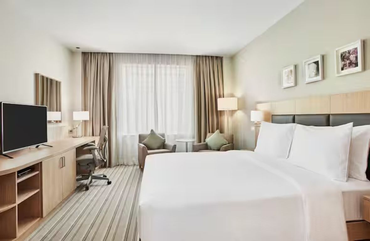 Hilton Garden Inn Dubai-Standardna soba za osobe sa invaliditetom.jpg