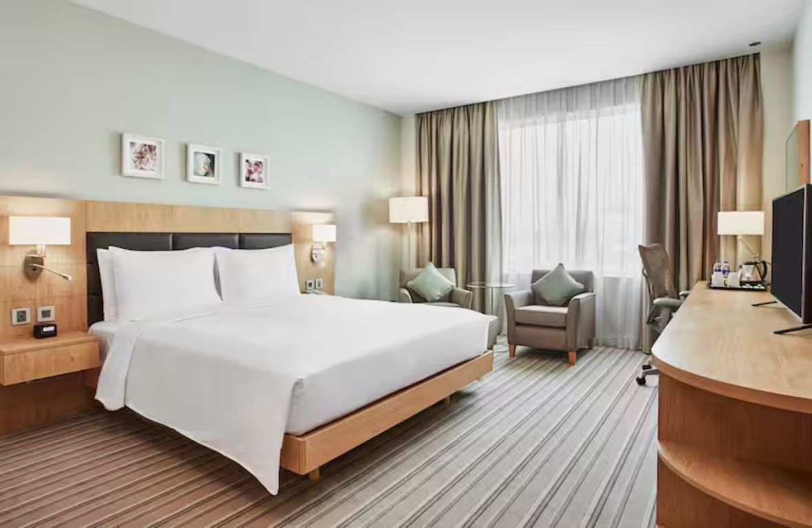 Hilton garden Inn Dubai-Standardna soba.jpg