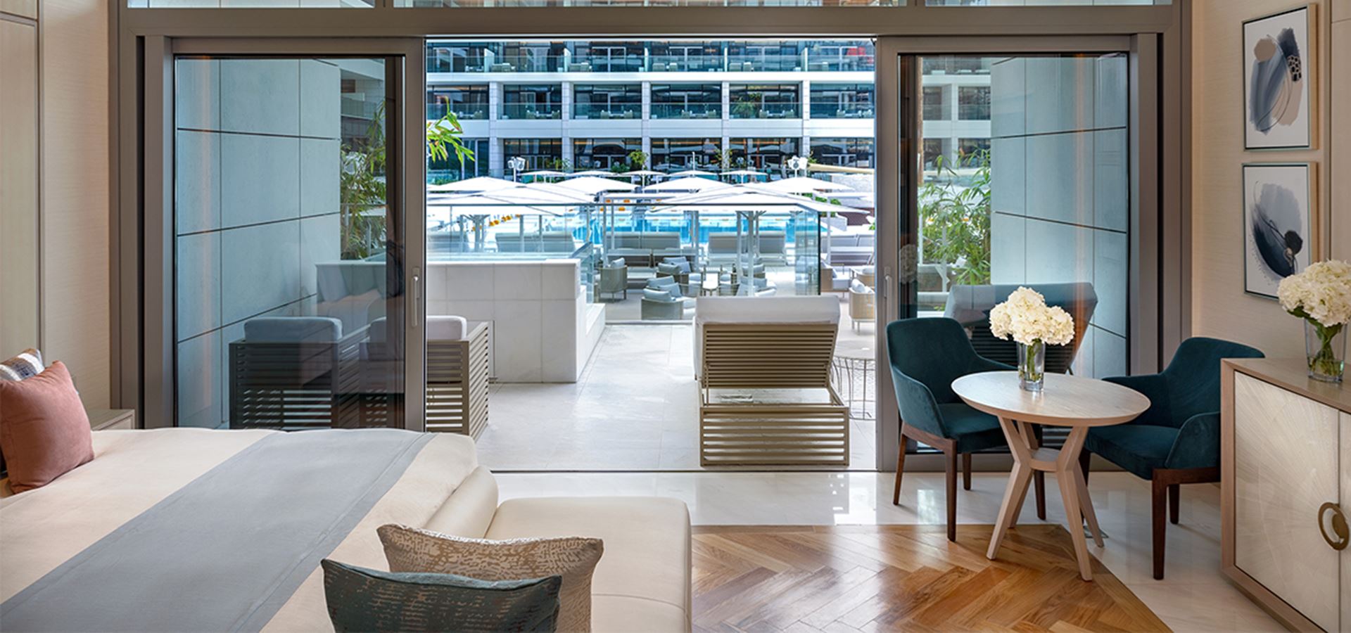 Five Luxe-Pool Party soba.jpg