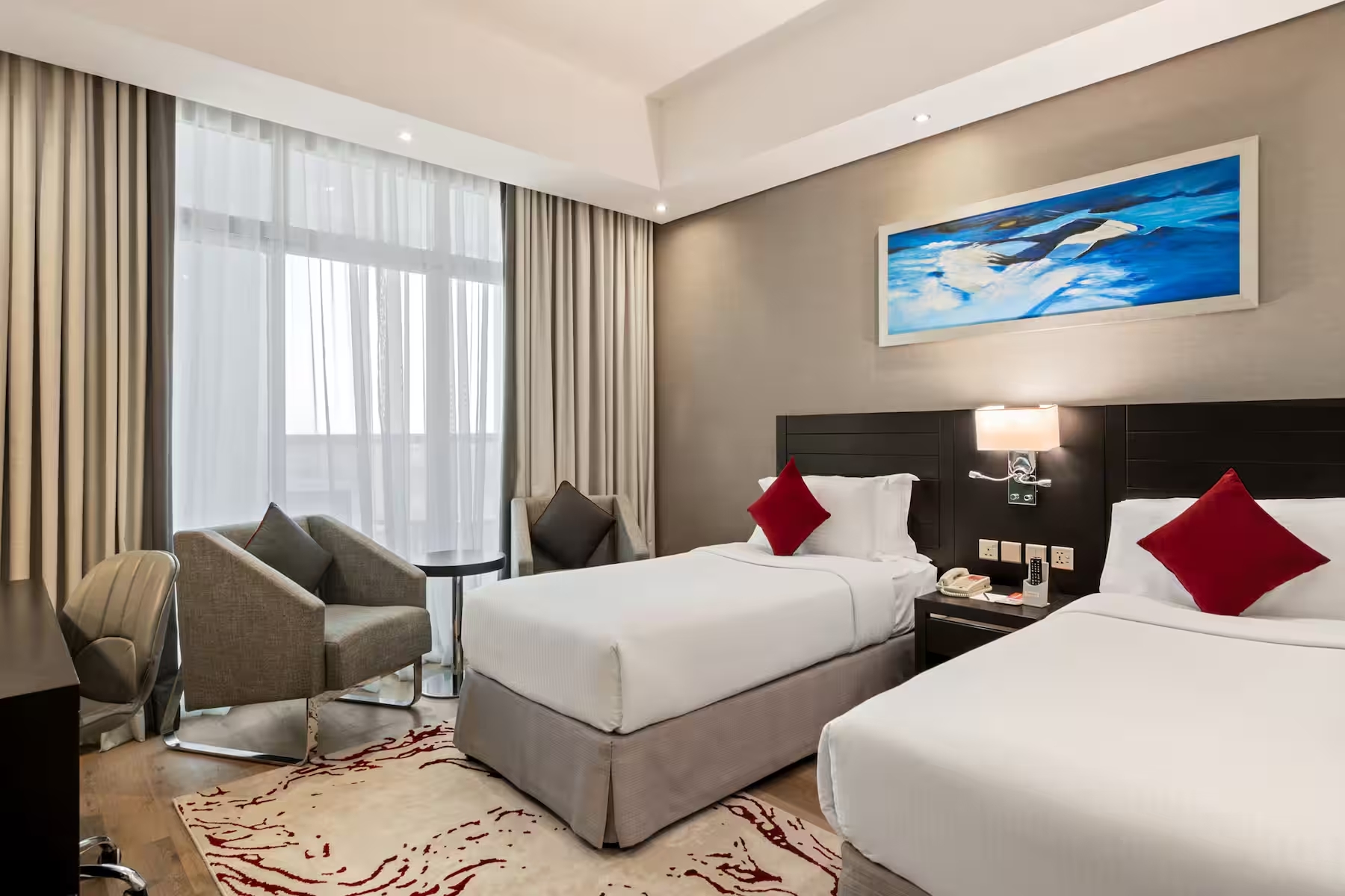 Ramada by Wyndham Dubai Barsha Heights-Standardna soba razdvojeni lezaji.jpg