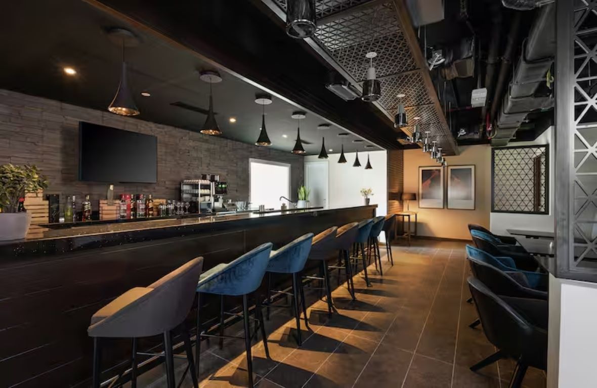 Hampton by Hilton Dubai Al Barsha-Bar.jpg