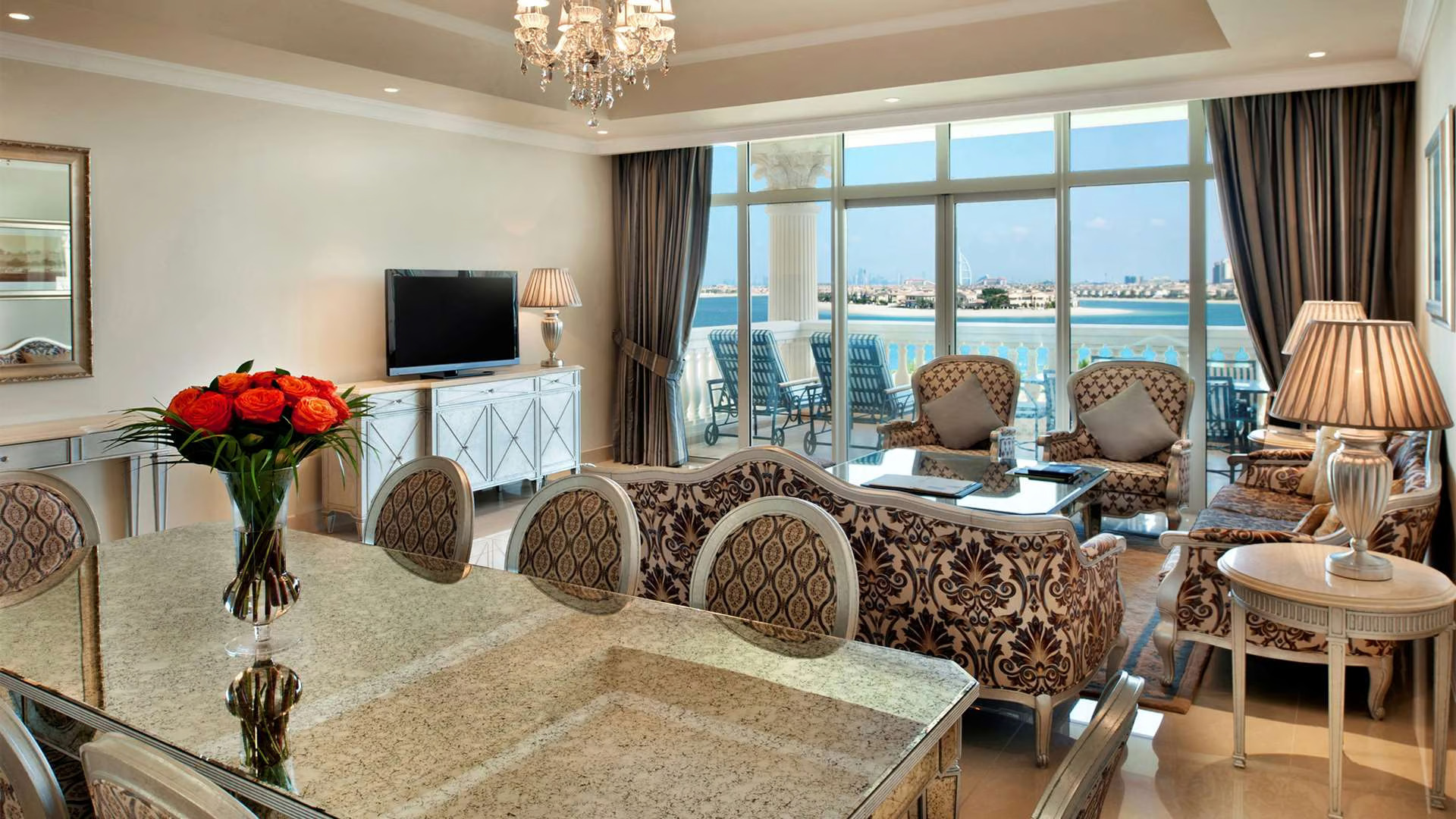 Kempinski Palm Jumeirah Hotel & Residences-Deluxe Trosoban Suite.jpg