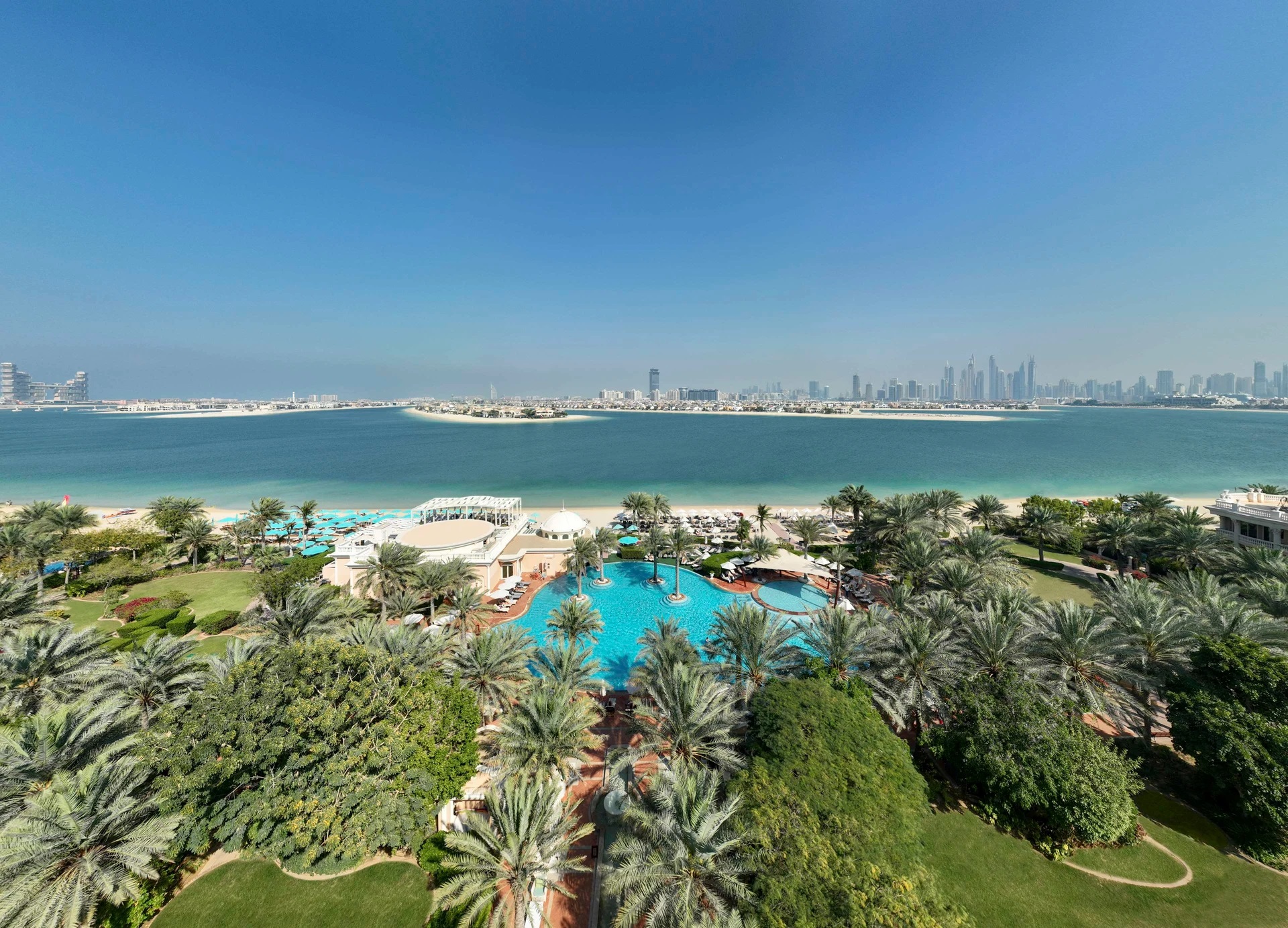 Kempinski Palm Jumeirah Hotel & Residences-Panorama hotela.jpg
