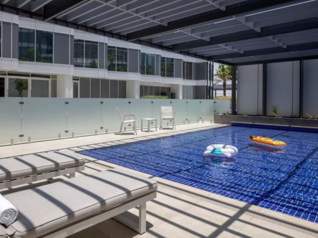 Holiday Inn Dubai Business Bay-Bazen.jpg