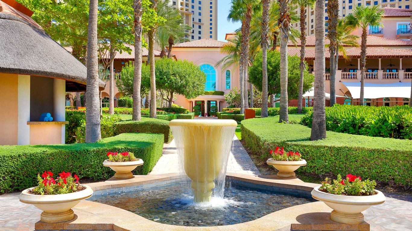 The Ritz Carlton Dubai-Basta hotela.jpg
