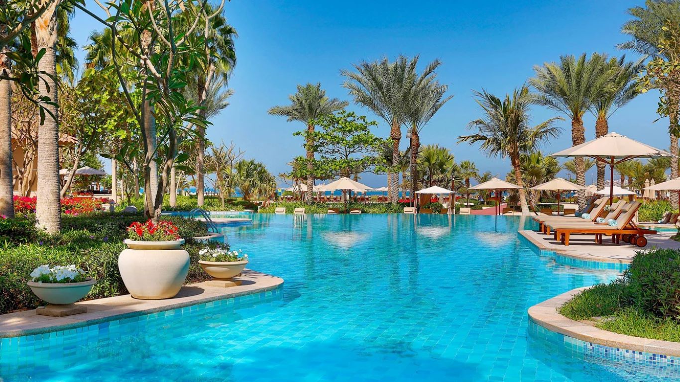 The Ritz Carlton Dubai-Bazen.jpg