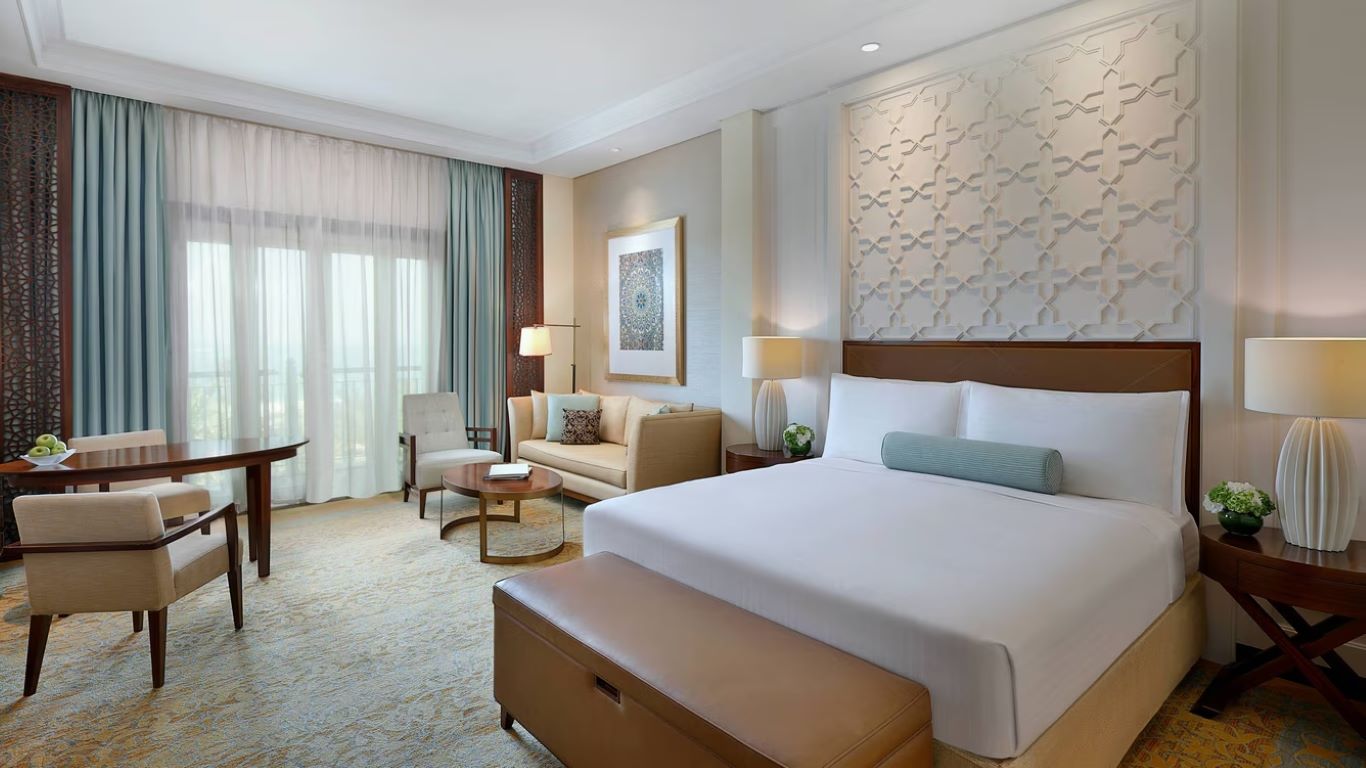 The Ritz Carlton Dubai-Porodicna soba.jpg