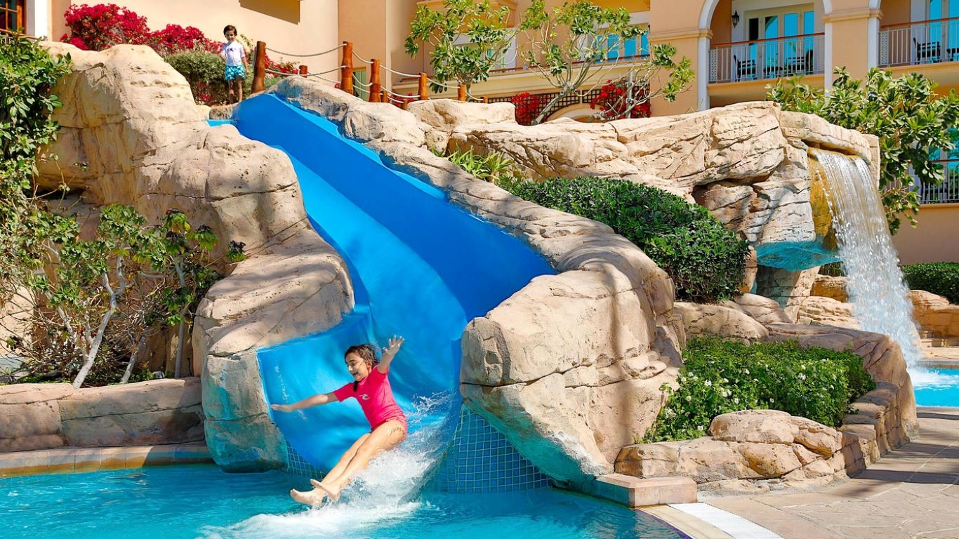 The Ritz Carlton Dubai-Tobogan.jpg