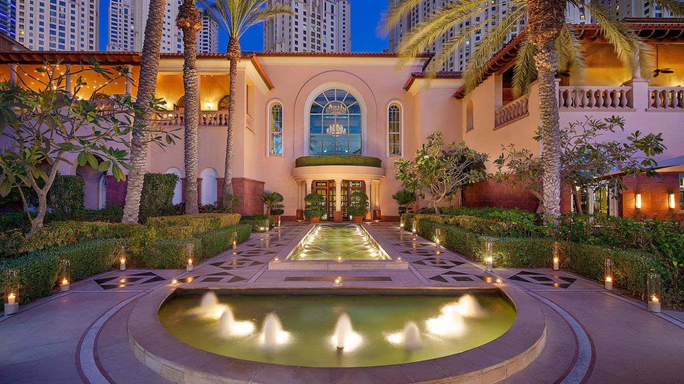 The Ritz Carlton Dubai-Ulaz u hotel.jpg