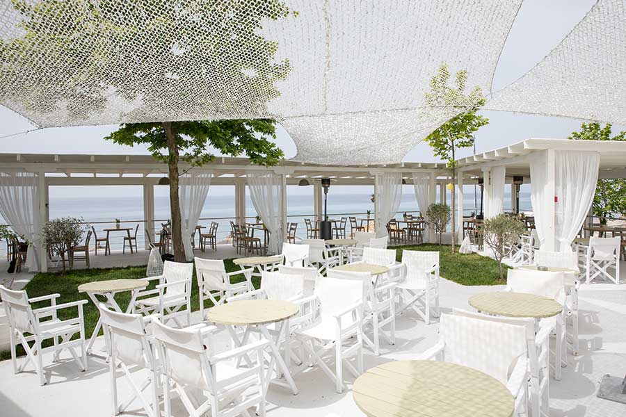 Hotel Nefeli Luxury Villas Aelia restoran spolja.jpg