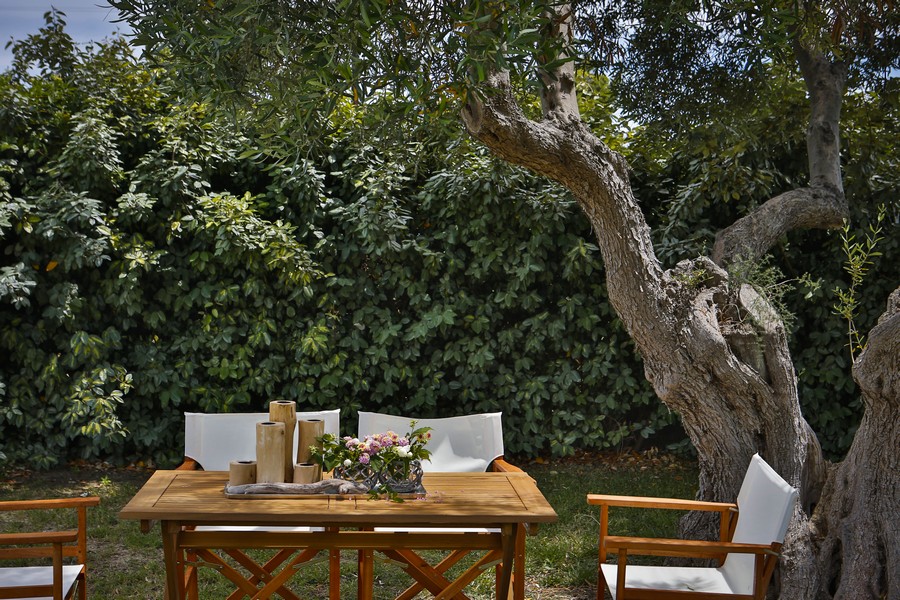 Hotel Nefeli Luxury Villas basta.jpg