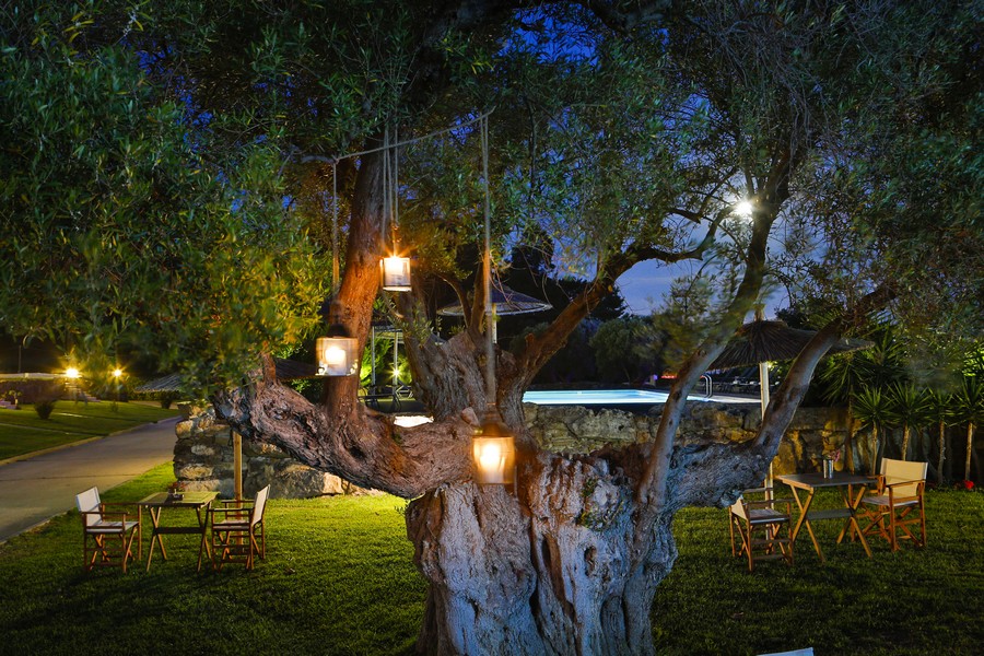 Hotel Nefeli Luxury Villas restoran i bar.jpg
