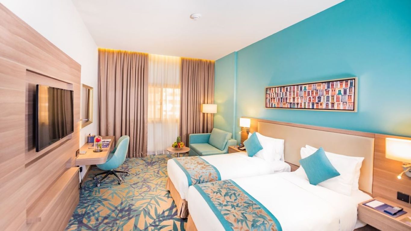 Hotel Mena Plaza Albarsha-Deluxe twin soba.jpg