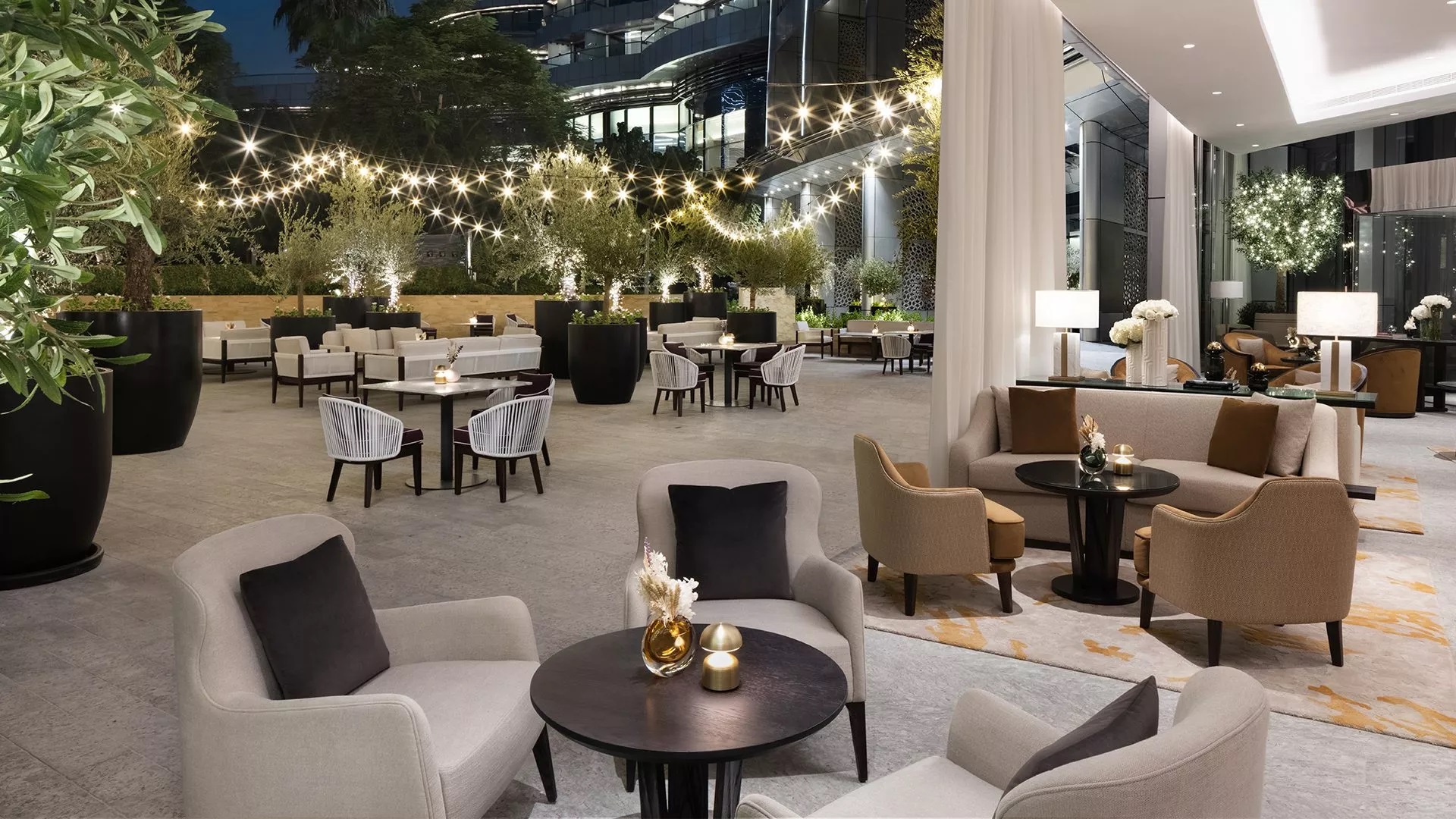 Address Downtown Hotel-Terasa restorana.jpg