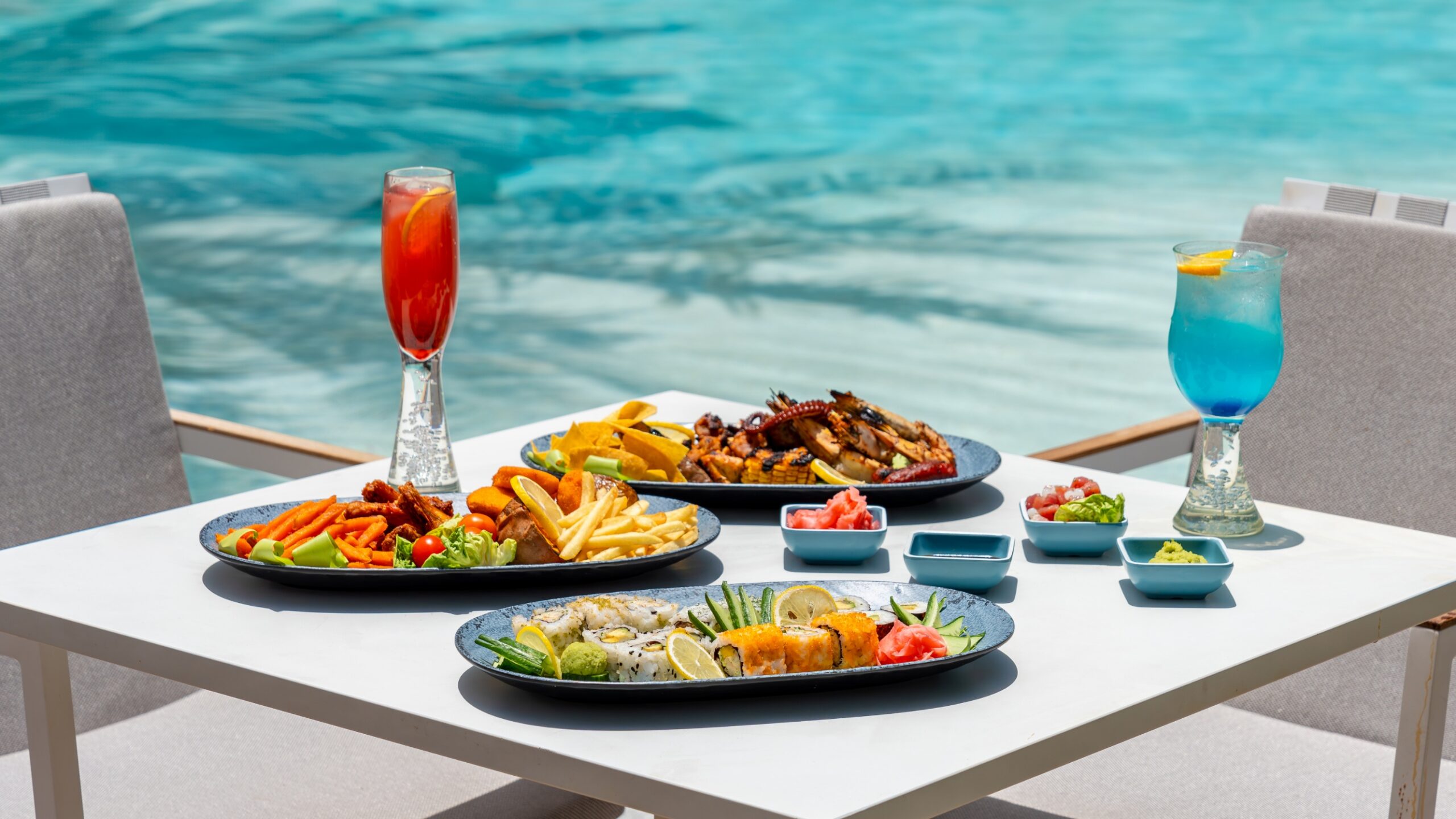 Vida Creek Beach Hotel-Laguna bar restoran.jpg