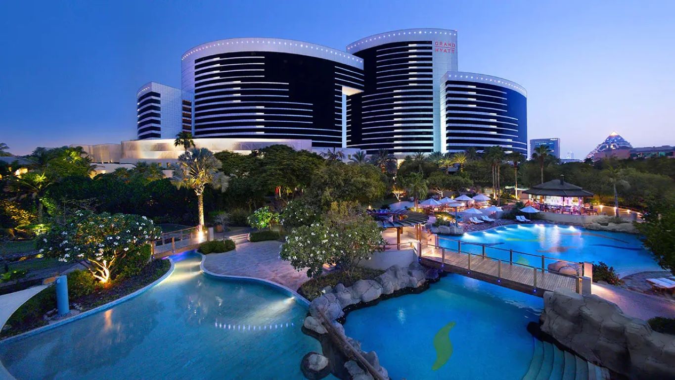 Grand Hyatt Residence-Bazeni.jpg