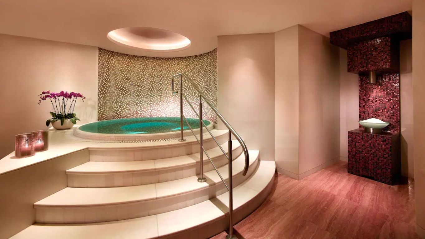 Grand Hyatt Residence-Djakuzi.jpg
