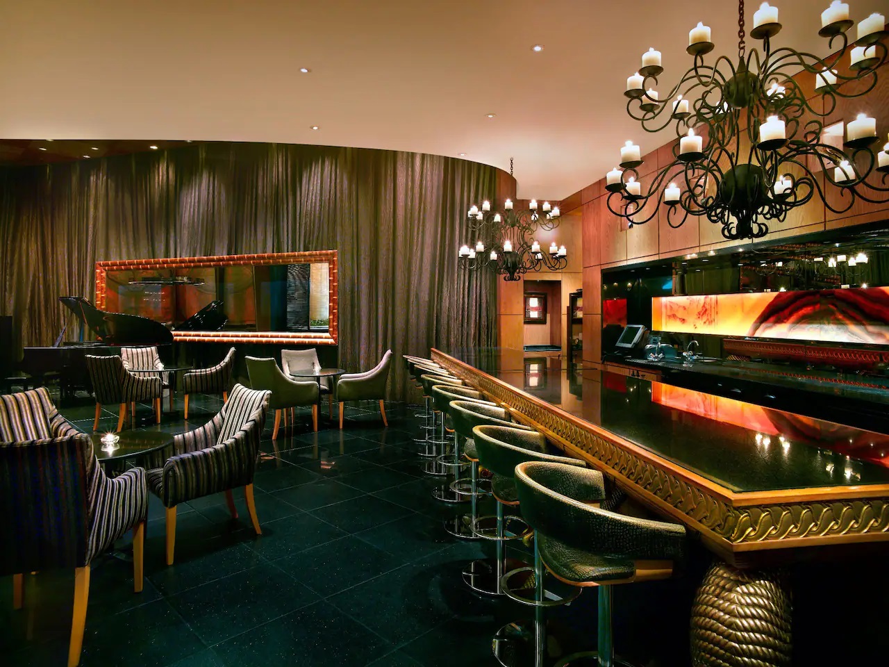 Grand Hyatt Residence-Dzek klub.jpg
