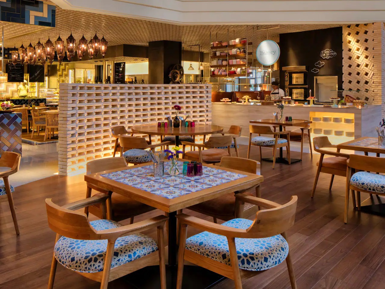 Grand Hyatt Residence-Glavni restoran.jpg