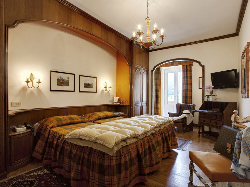 Hotel De La Poste  klasična dvokrevtna spavaća soba