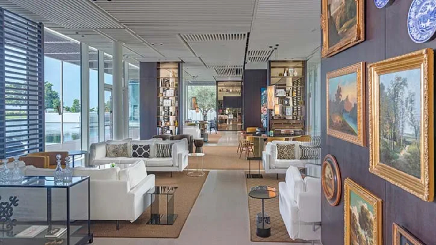The Oberoi Beach Resort Al Zorah Hotel biblioteka.jpg