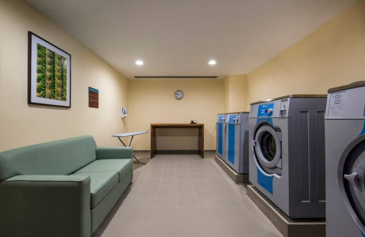 Hilton Garden Inn Ras Al Khaimah perionica veša.jpg
